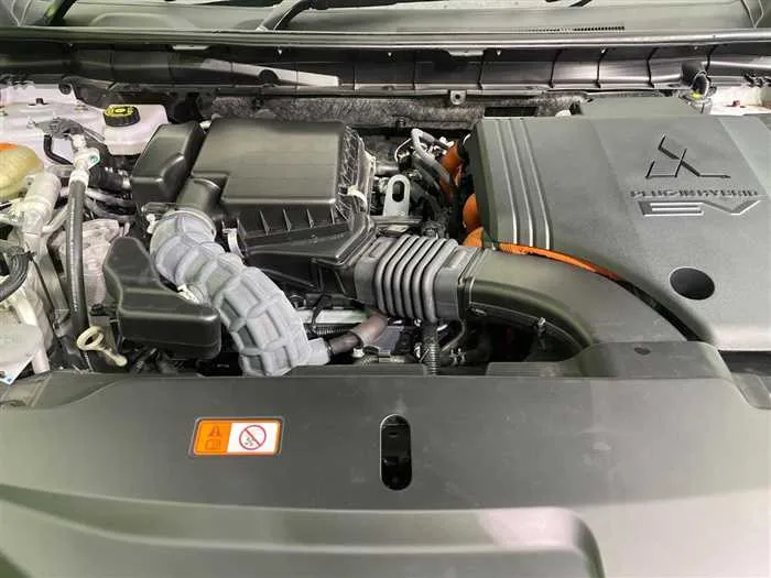 Mitsubishi OUTLANDER PHEV 2022 — миниатюра 3
