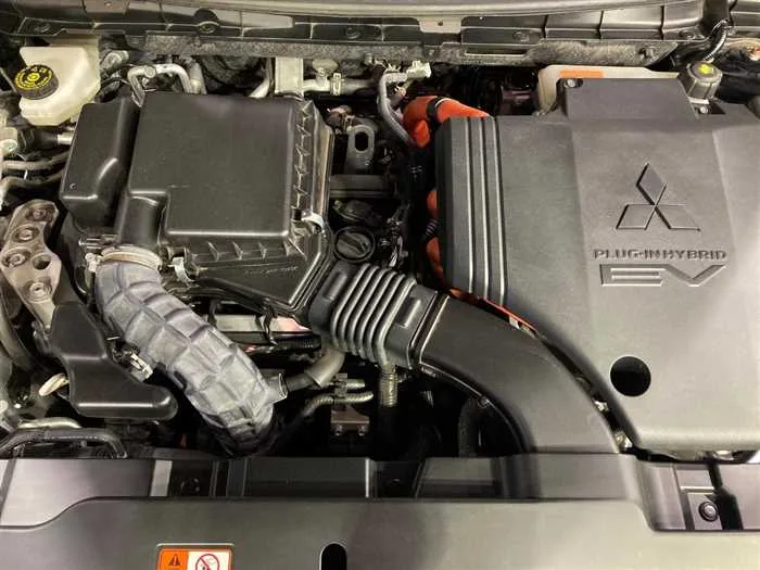 Mitsubishi OUTLANDER PHEV 2023 — миниатюра 5