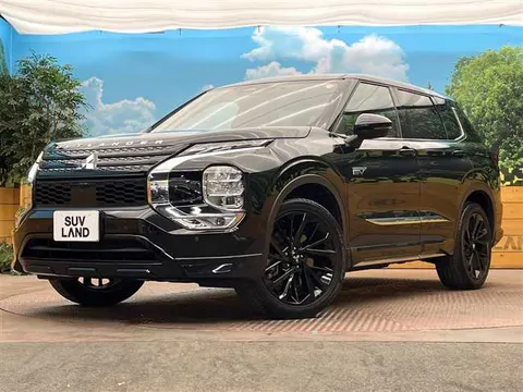 Mitsubishi OUTLANDER PHEV 2023 купить в Москве