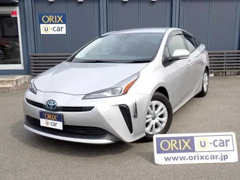 Toyota Prius 2023 купить в Москве