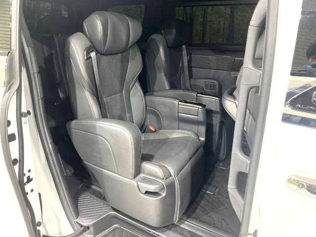 Toyota Alphard Hybrid 2025 — миниатюра 4