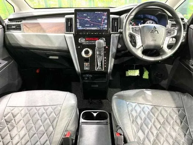 Mitsubishi Delica D:5 2024 — миниатюра 2