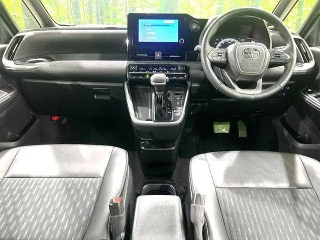 Toyota Noah 2025 — миниатюра 2