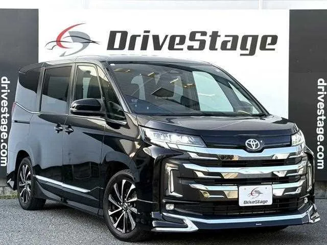 Toyota Noah 2023 — миниатюра 2