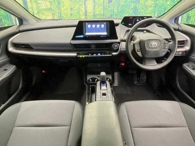 Toyota Prius 2023 — миниатюра 2