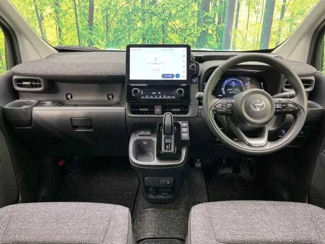 Toyota Sienta 2023 — миниатюра 2