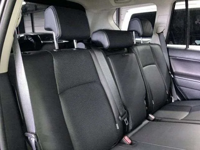 Toyota Land Cruiser Prado 2022 — миниатюра 5