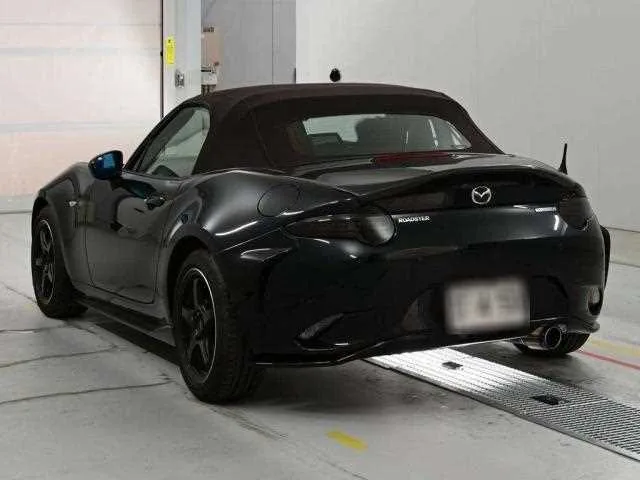 Mazda Roadster 2023 — миниатюра 3