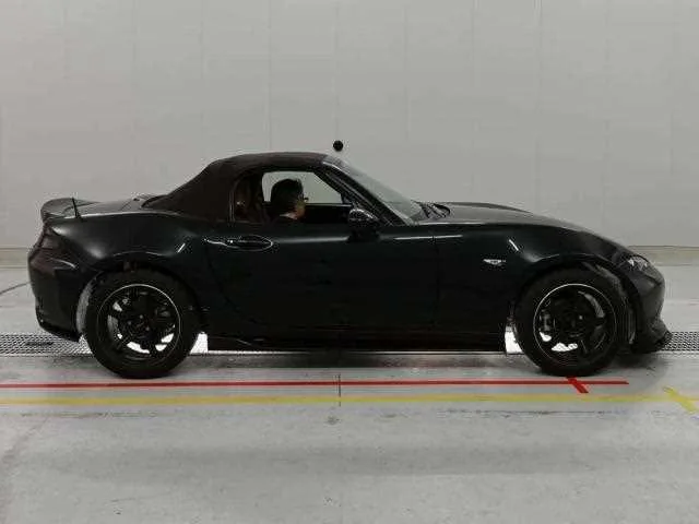 Mazda Roadster 2023 — миниатюра 4