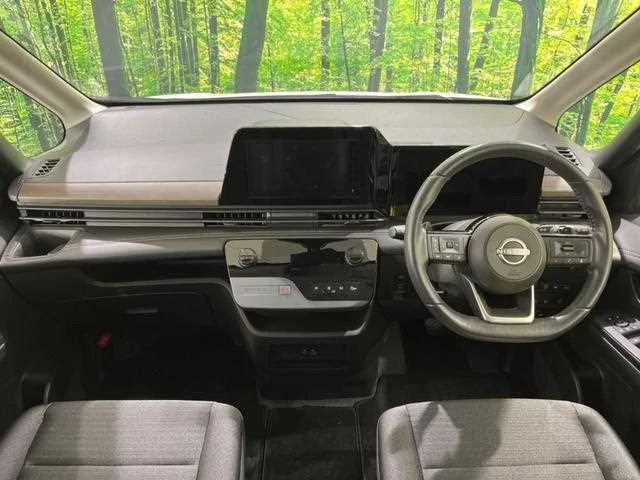 Nissan Serena 2024 — миниатюра 2