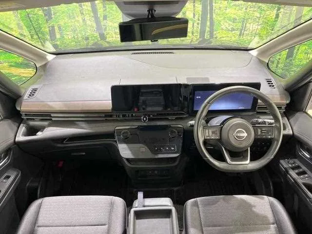 Nissan Serena 2023 — миниатюра 2