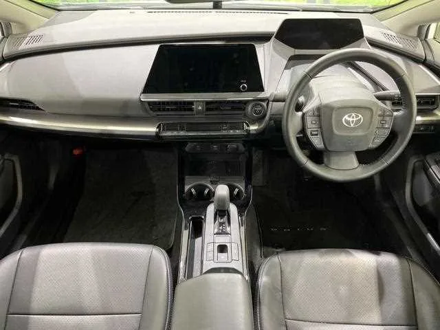 Toyota Prius 2023 — миниатюра 2