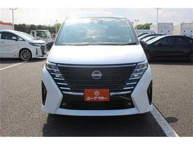 Nissan Serena 2023 — миниатюра 2