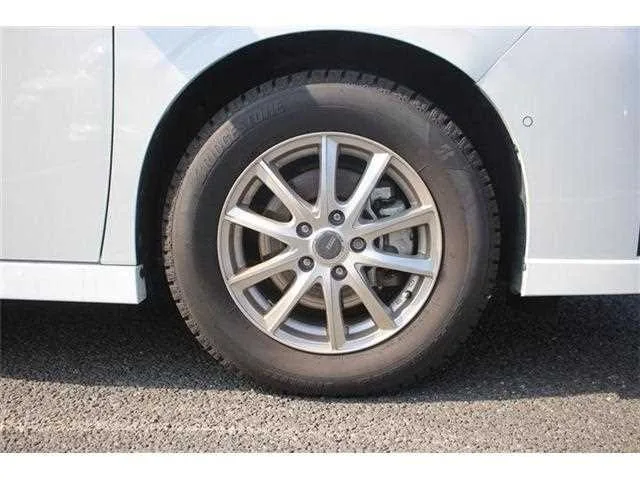 Nissan Serena 2023 — миниатюра 3