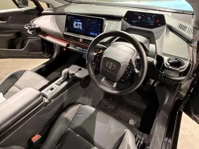 Toyota Prius 2023 — миниатюра 3