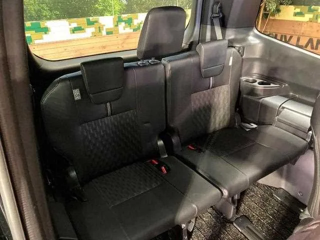 Toyota Noah 2023 — миниатюра 4