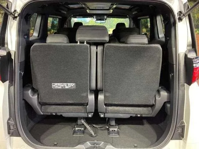 Toyota Alphard Hybrid 2024 — миниатюра 4