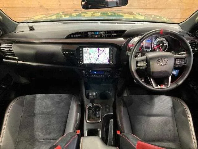 Toyota Hilux 2022 — миниатюра 2