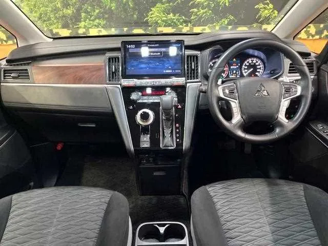 Mitsubishi Delica D:5 2023 — миниатюра 2