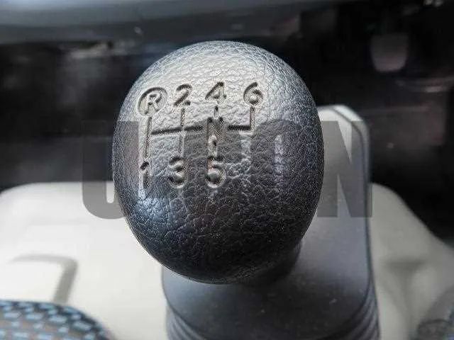 Hino Dutro 2024 — миниатюра 4