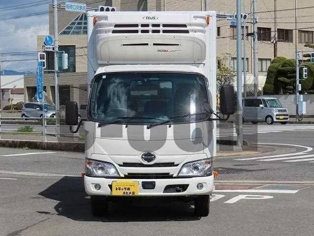 Hino Dutro 2024 — миниатюра 5