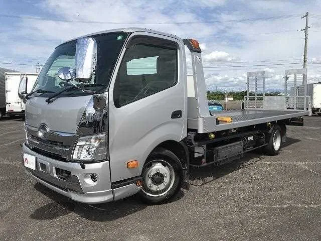 Hino Dutro 2023 — фото 1, купить с доставкой в Москву