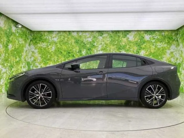 Toyota Prius G 2023 — миниатюра 2