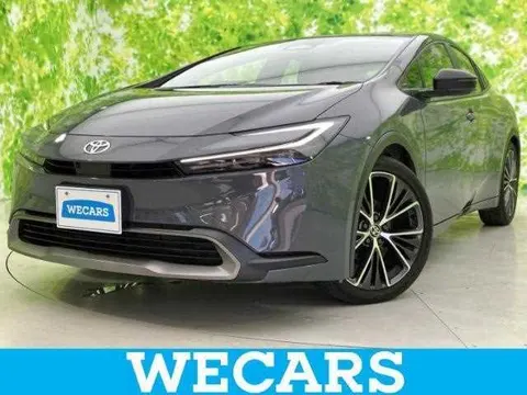 Toyota Prius 2023 купить в Москве