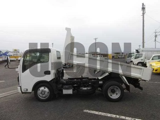 Isuzu Elf Truck 2023 — миниатюра 5