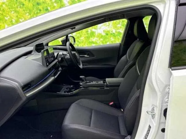 Toyota Prius Z 2023 — миниатюра 3