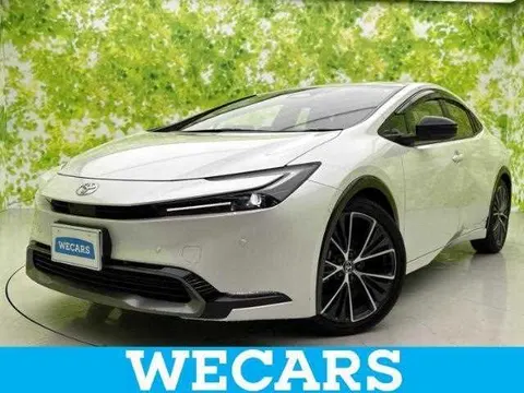 Toyota Prius 2023 купить в Москве