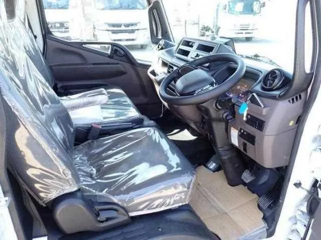 Mitsubishi Fuso Canter 2025 — миниатюра 4
