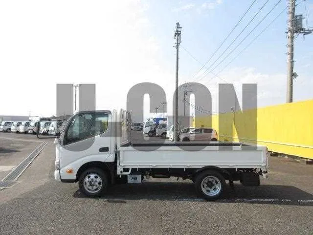 Toyota Dyna Truck 2023 — миниатюра 3