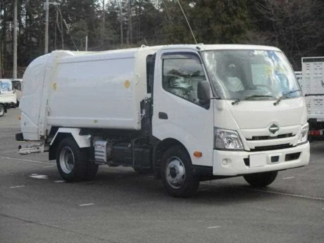 Hino Dutro 2023 — фото 1, купить с доставкой в Москву