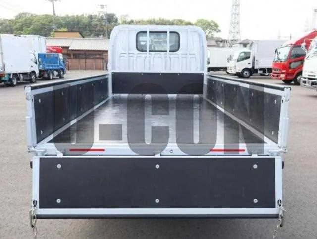 Isuzu Elf Truck 2025 — миниатюра 3