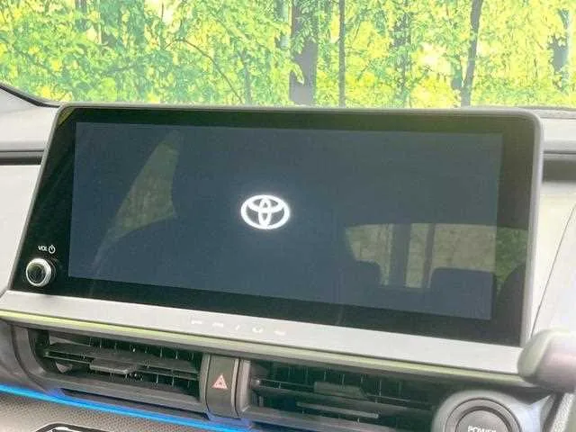 Toyota Prius 2024 — миниатюра 3