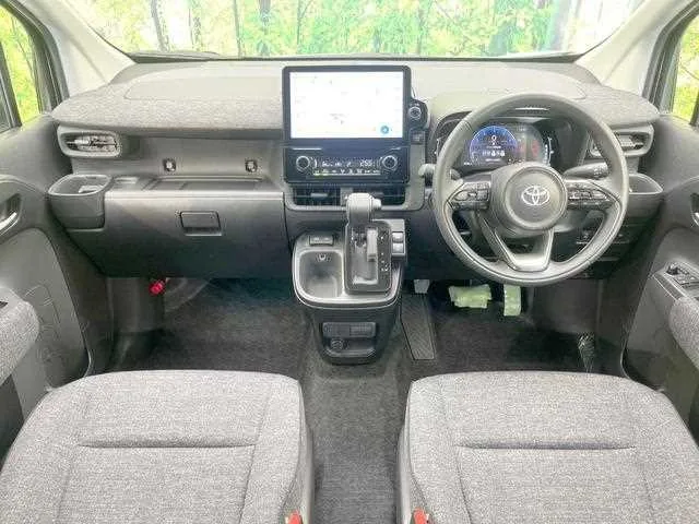 Toyota Sienta 2025 — миниатюра 2
