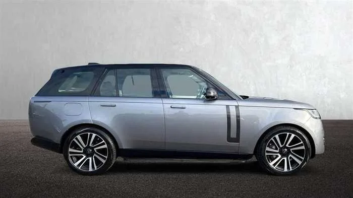 Land Rover Range Rover AUTOMATIC DIESEL 2023 — миниатюра 5
