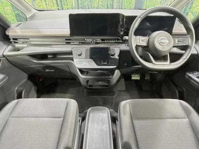 Nissan Serena 2024 — миниатюра 2