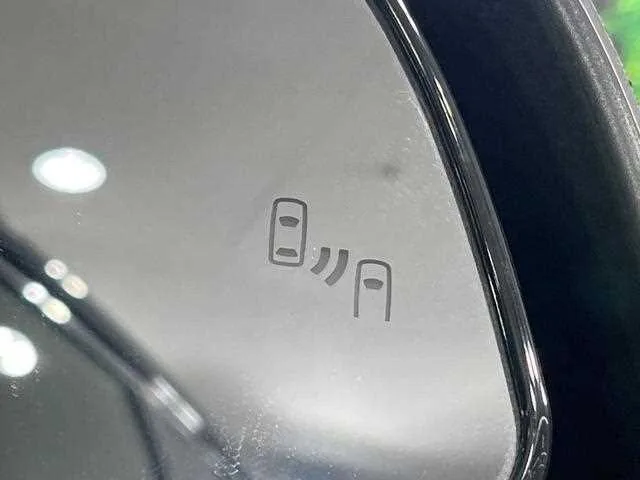 Toyota RAV4 2023 — миниатюра 3