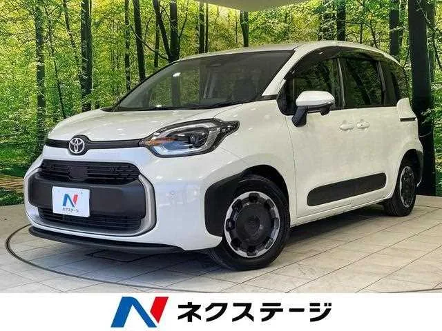 Toyota Sienta 2024 — фото 1, купить с доставкой в Москву