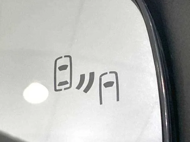 Toyota Prius 2023 — миниатюра 3