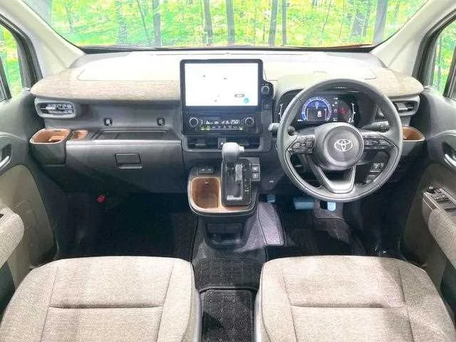 Toyota Sienta 2024 — миниатюра 2