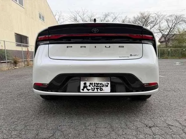 Toyota Prius 2023 — миниатюра 3