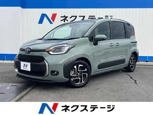 Toyota Sienta 2023 — фото 1, купить с доставкой в Москву