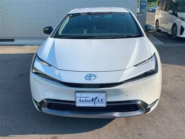 Toyota Prius 2023 — миниатюра 3