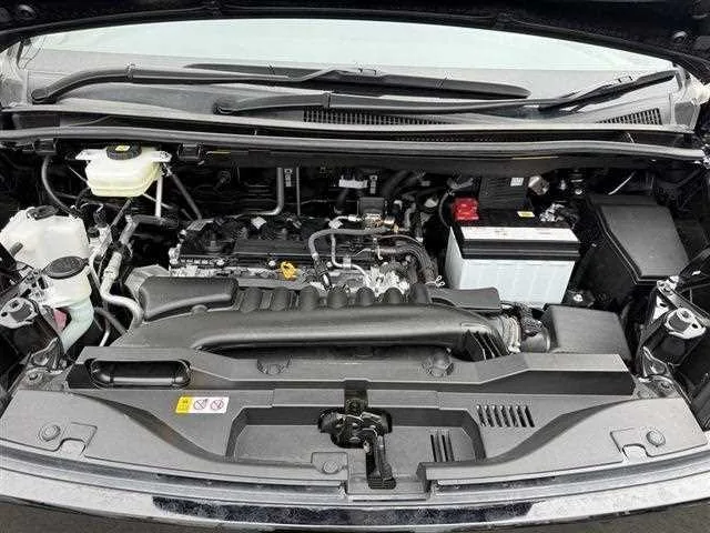 Toyota Voxy 2024 — миниатюра 2