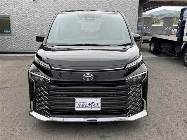 Toyota Voxy 2024 — миниатюра 5