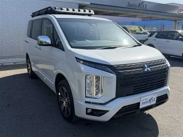 Mitsubishi Delica D:5 2024 — миниатюра 3