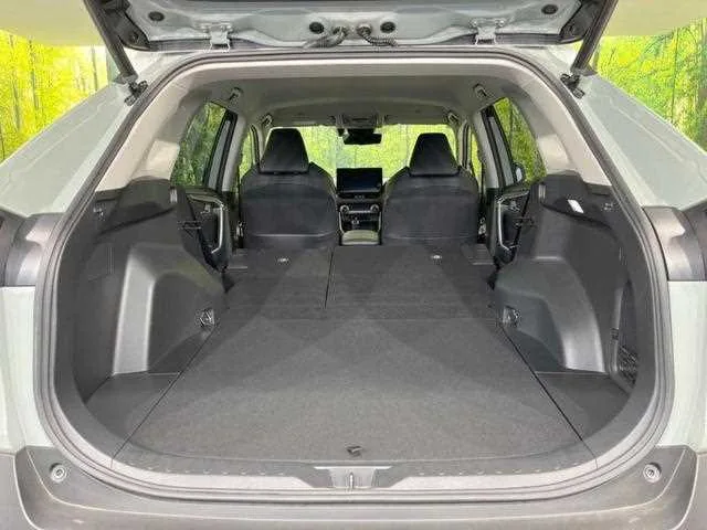 Toyota RAV4 2023 — миниатюра 4